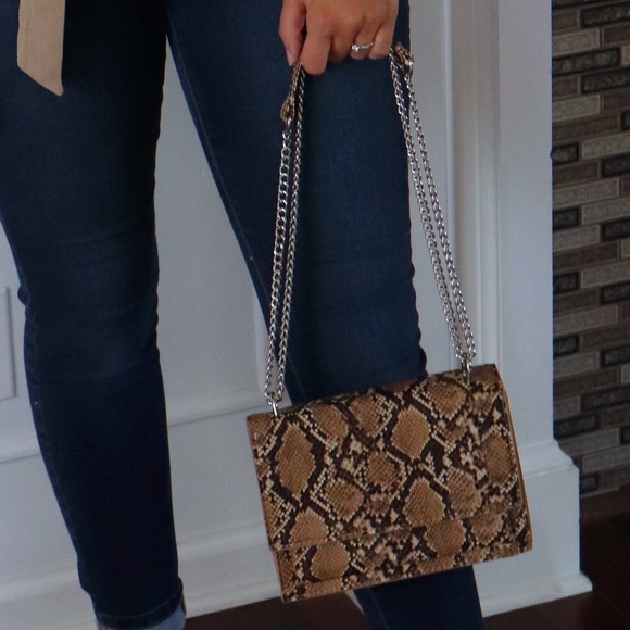 💕Last 1💕Snake Print Purse❤️HP❤️ - Picture 5 of 8